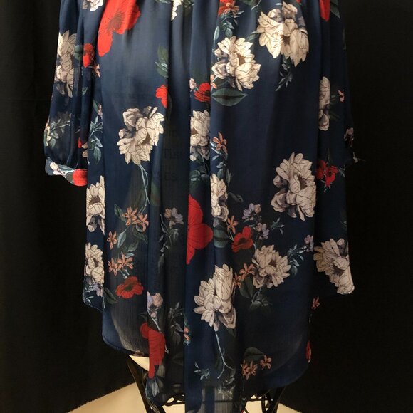 H&M Pretty Silky Feel Blouse: Size S/M - Picture 8 of 10